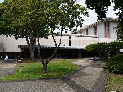 University of Hawaii at Manoa Library